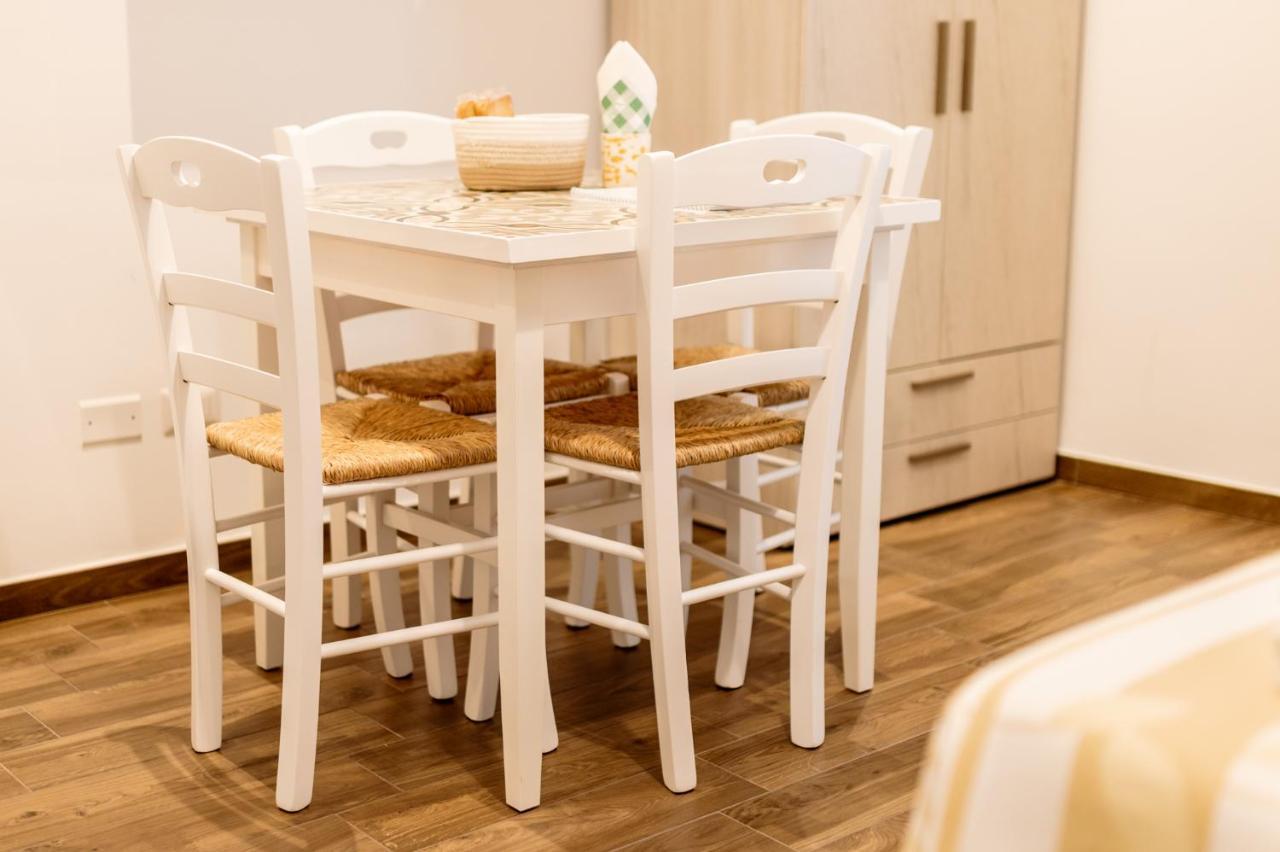מולה די בארי Nonna Vittoria Apartments מראה חיצוני תמונה